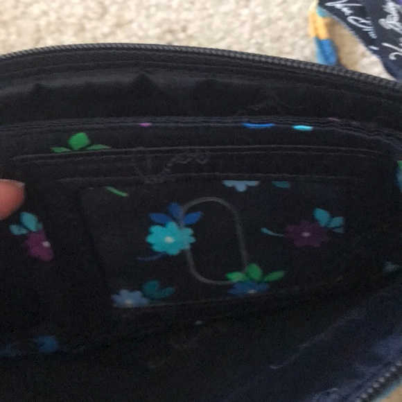 Vera Bradley wristlet. In pattern Midnight Blues. - Picture 6 of 7